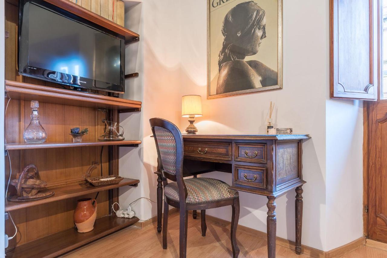 Montecitorio & Pantheon Stylish Flat Apartment Rom
