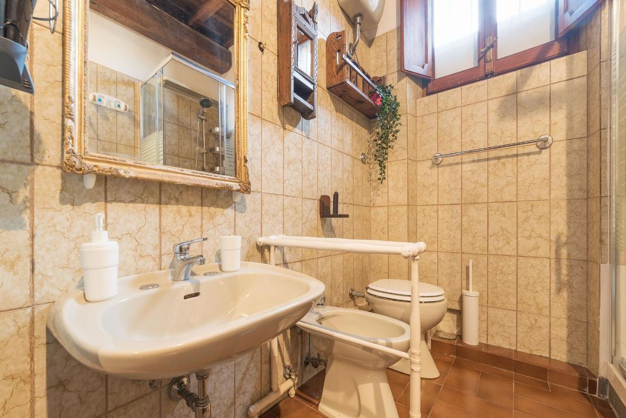 Montecitorio & Pantheon Stylish Flat Apartment Rom
